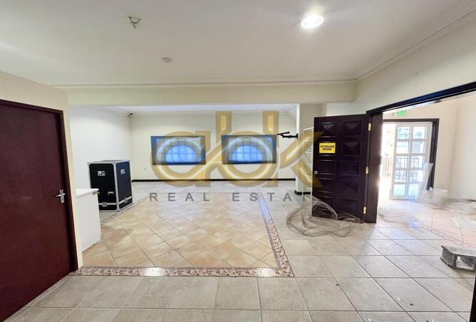 960288 - Property Image 3