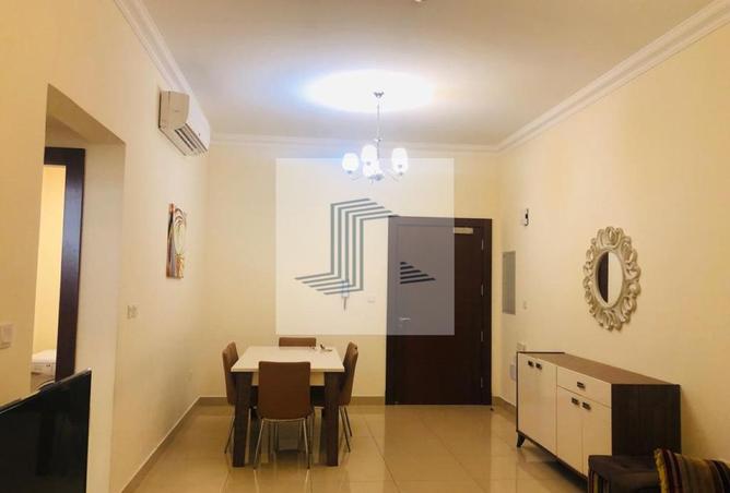 909009 - Property Image 3