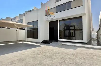 Villa - 5 Bedrooms - 7+ Bathrooms for rent in Al Thumama - Al Thumama - Doha