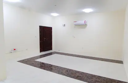 Apartment - 2 Bedrooms - 2 Bathrooms for rent in CAP 36 - Ain Khaled - Doha