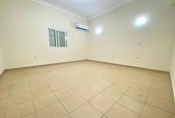 928527 - Property Image 3