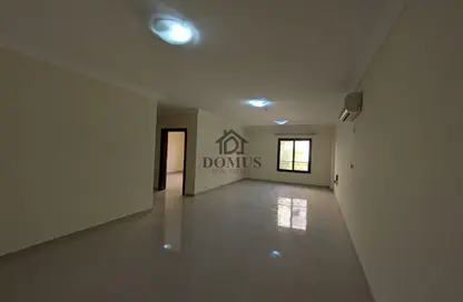 Apartment - 2 Bedrooms - 2 Bathrooms for rent in Anas Street - Fereej Bin Mahmoud North - Fereej Bin Mahmoud - Doha
