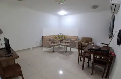 شقة - غرفة نوم - 1 حمام للايجار في ام غوالينا تجارية - ام غويلينا - أم غويلينا - الدوحة