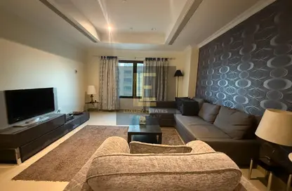 Apartment - 1 Bedroom - 2 Bathrooms for rent in West Porto Drive - Porto Arabia - The Pearl Island - Doha