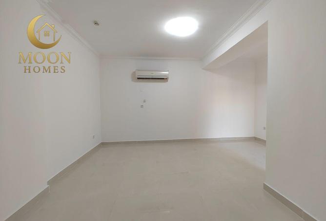 976312 - Property Image 3