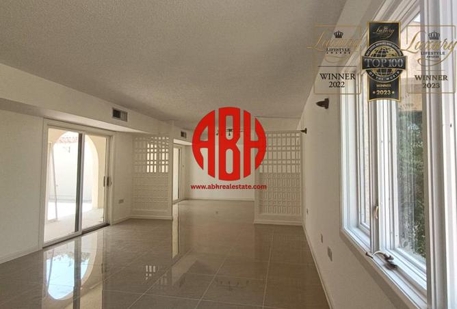 912466 - Property Image 3