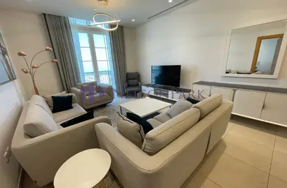 Apartment - 2 Bedrooms - 4 Bathrooms for rent in Floresta Gardens - Floresta Gardens - The Pearl Island - Doha