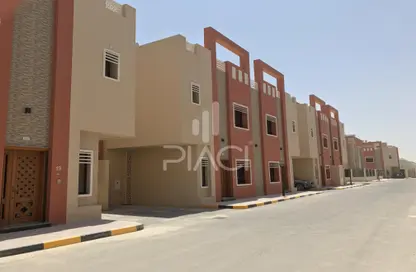 Outdoor Building image for: Villa - 5 Bedrooms - 4 Bathrooms for rent in Al Kheesa - Al Kheesa - Umm Salal Mohammed, Image 1