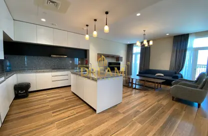 Apartment - 2 Bedrooms - 3 Bathrooms for sale in Floresta Gardens - The Pearl Island - Doha