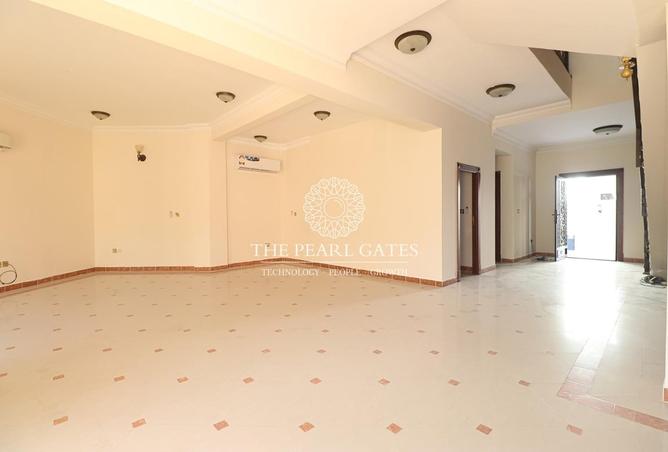 974453 - Property Image 3