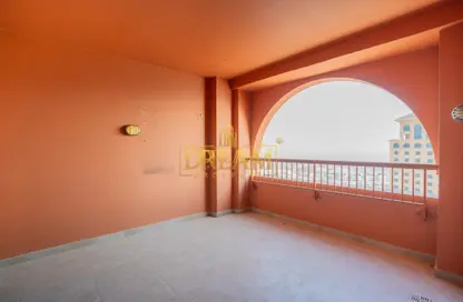 Apartment - 2 Bedrooms - 2 Bathrooms for rent in Porto Arabia - The Pearl Island - Doha