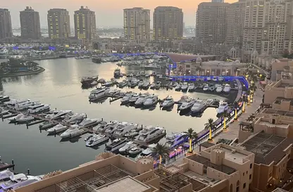 Apartment - 2 Bedrooms - 3 Bathrooms for rent in Tower 18 - Porto Arabia - The Pearl Island - Doha