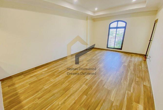 929807 - Property Image 3