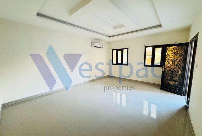 983339 - Property Image 3