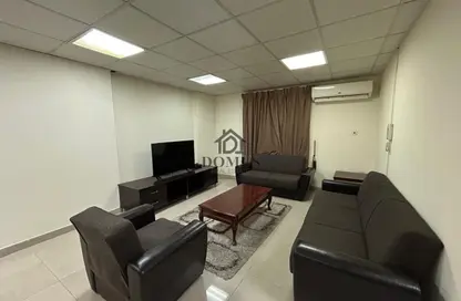 Apartment - 1 Bedroom - 1 Bathroom for rent in Al Zubair Bakkar Street - Al Sadd - Doha