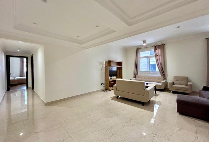953272 - Property Image 3