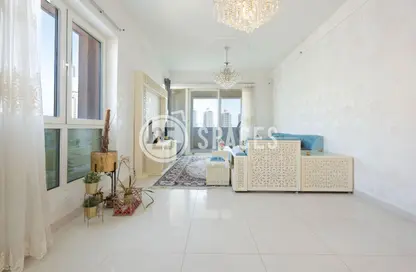 Apartment - 2 Bedrooms - 3 Bathrooms for sale in Viva East - Viva Bahriyah - The Pearl Island - Doha