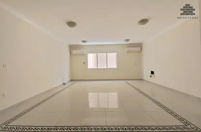 Apartment - 3 Bedrooms - 2 Bathrooms for rent in Anas Street - Fereej Bin Mahmoud North - Fereej Bin Mahmoud - Doha