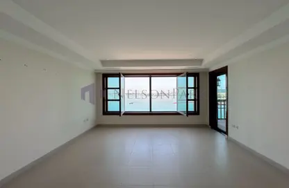 Townhouse - 2 Bedrooms - 3 Bathrooms for rent in Tower 28 - Porto Arabia - The Pearl Island - Doha