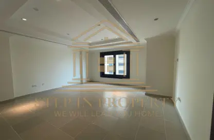 Apartment - 1 Bedroom - 2 Bathrooms for sale in East Porto Drive - Porto Arabia - The Pearl Island - Doha