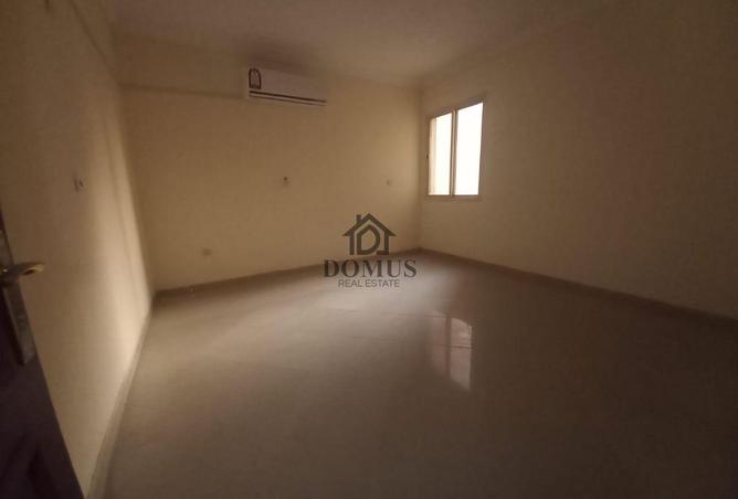 976475 - Property Image 2