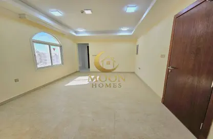 Apartment - 2 Bedrooms - 3 Bathrooms for rent in Al Mansoura - Al Mansoura - Doha