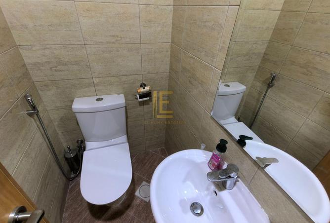 909707 - Property Image 3