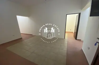 Apartment - 3 Bedrooms - 2 Bathrooms for rent in Al Mansoura - Doha