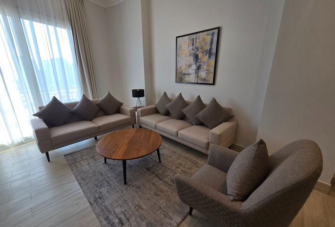 975727 - Property Image 2