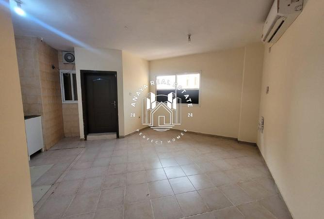 948126 - Property Image 2