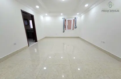Apartment - 1 Bedroom - 2 Bathrooms for rent in Umm Ghuwalina - Umm Ghuwailina - Doha