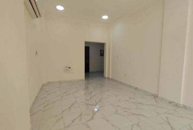 924602 - Property Image 2
