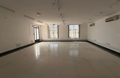 Villa - Studio - 4 Bathrooms for rent in Bu Hamour Street - Abu Hamour - Doha