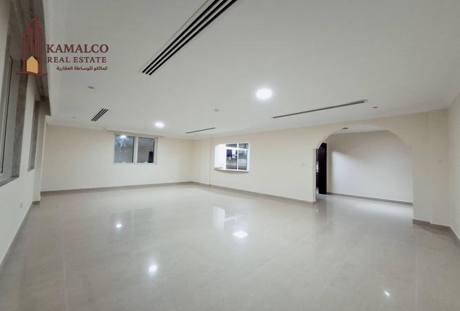 954596 - Property Image 3
