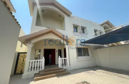 مجمع سكني - 6 غرف نوم - 5 حمامات للايجار في شارع الهناء - الغرافة - الدوحة