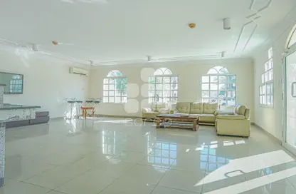 فيلا - 5 غرف نوم - 5 حمامات للايجار في الثمامة - الثمامة - الدوحة