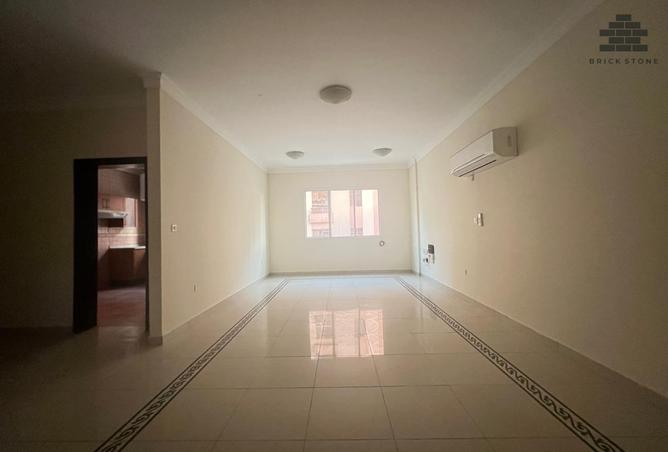 951640 - Property Image 2