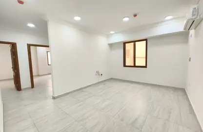 Apartment - 3 Bedrooms - 2 Bathrooms for rent in Al Mansoura - Al Mansoura - Doha