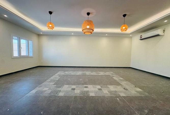942730 - Property Image 3