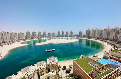 Apartment - 3 Bedrooms - 4 Bathrooms for rent in Viva West - Viva Bahriyah - The Pearl Island - Doha