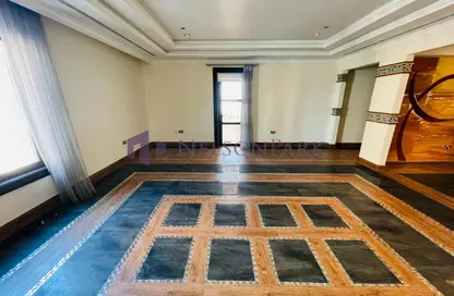 Apartment - 3 Bedrooms - 4 Bathrooms for rent in Tower 6 - Porto Arabia - The Pearl Island - Doha