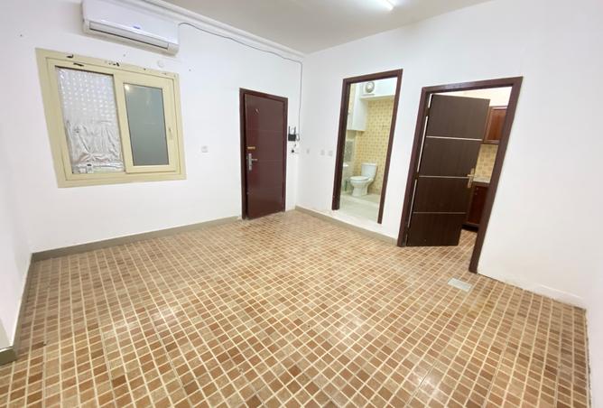 907706 - Property Image 2