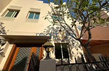 مجمع سكني - 3 غرف نوم - 3 حمامات للايجار في شارع العزيزة - العزيزية - الدوحة
