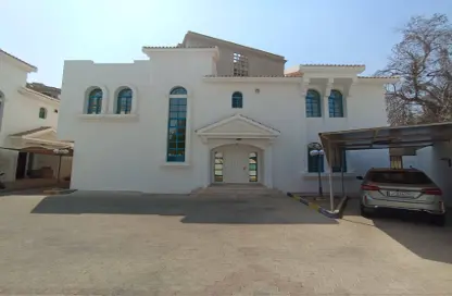 Compound - 4 Bedrooms - 6 Bathrooms for rent in Al Sadd Road - Al Sadd - Doha