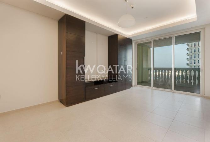 967943 - Property Image 3