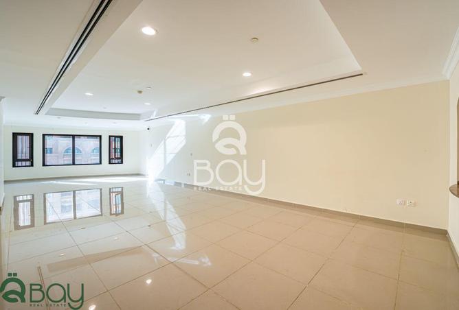 1004698 - Property Image 2