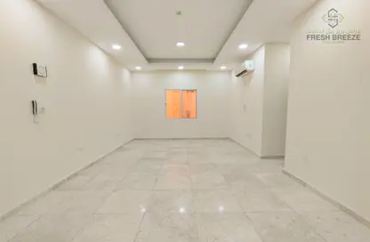 Apartment - 3 Bedrooms - 3 Bathrooms for rent in Al Nasr Street - Al Nasr - Doha