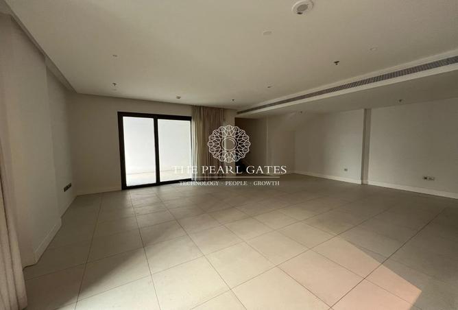 956677 - Property Image 2