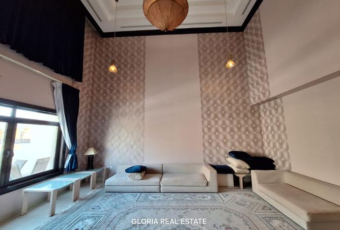 1004044 - Property Image 2