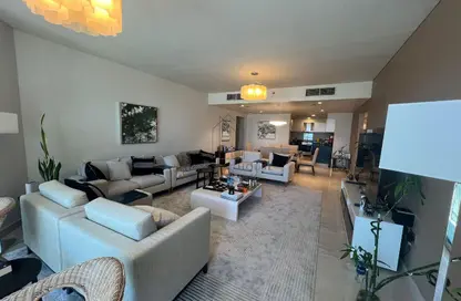 Apartment - 3 Bedrooms - 4 Bathrooms for rent in Marina Residences 195 - Marina District - Lusail